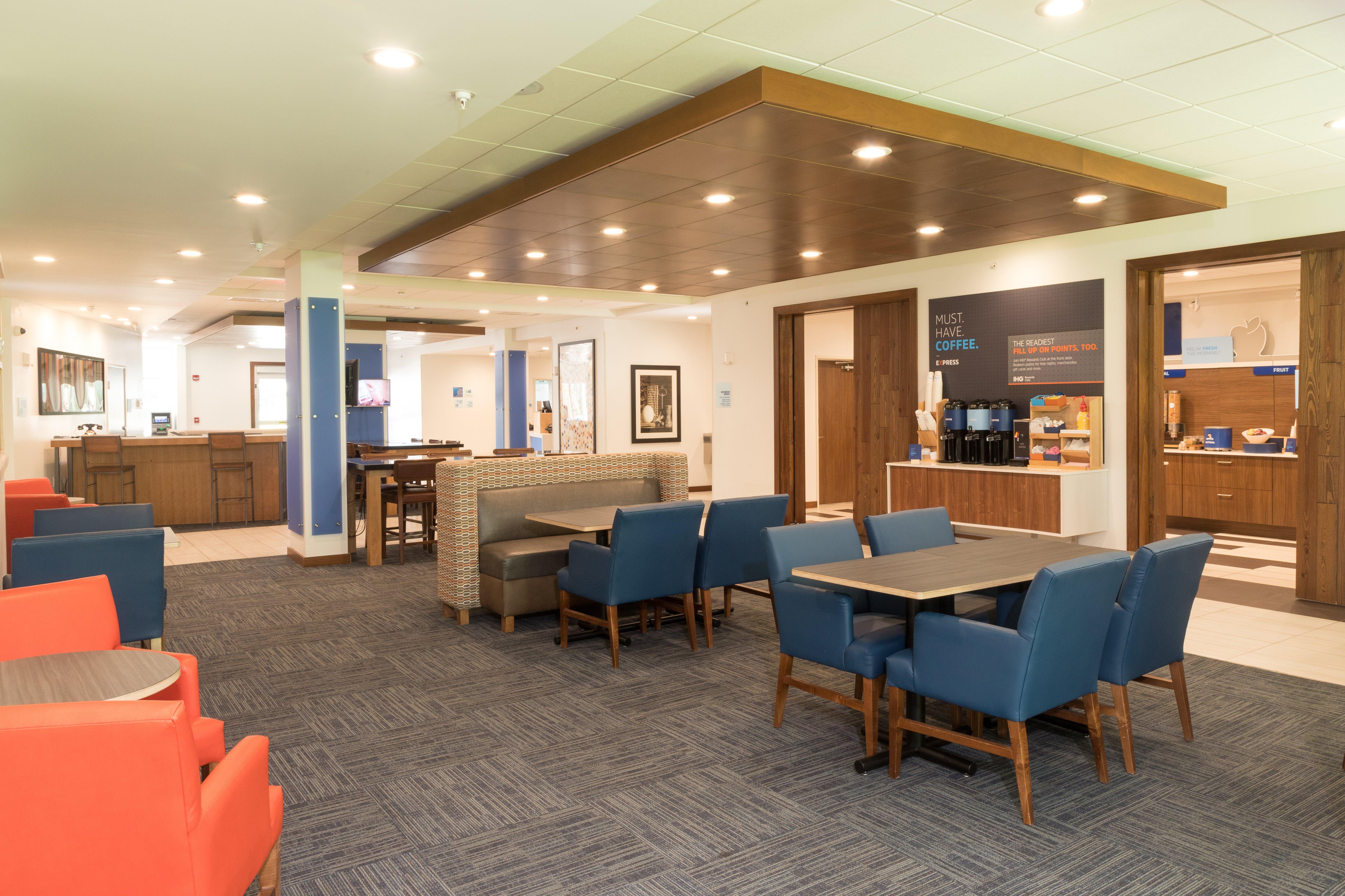 Holiday Inn Express & Suites - Portage By Ihg Exterior foto