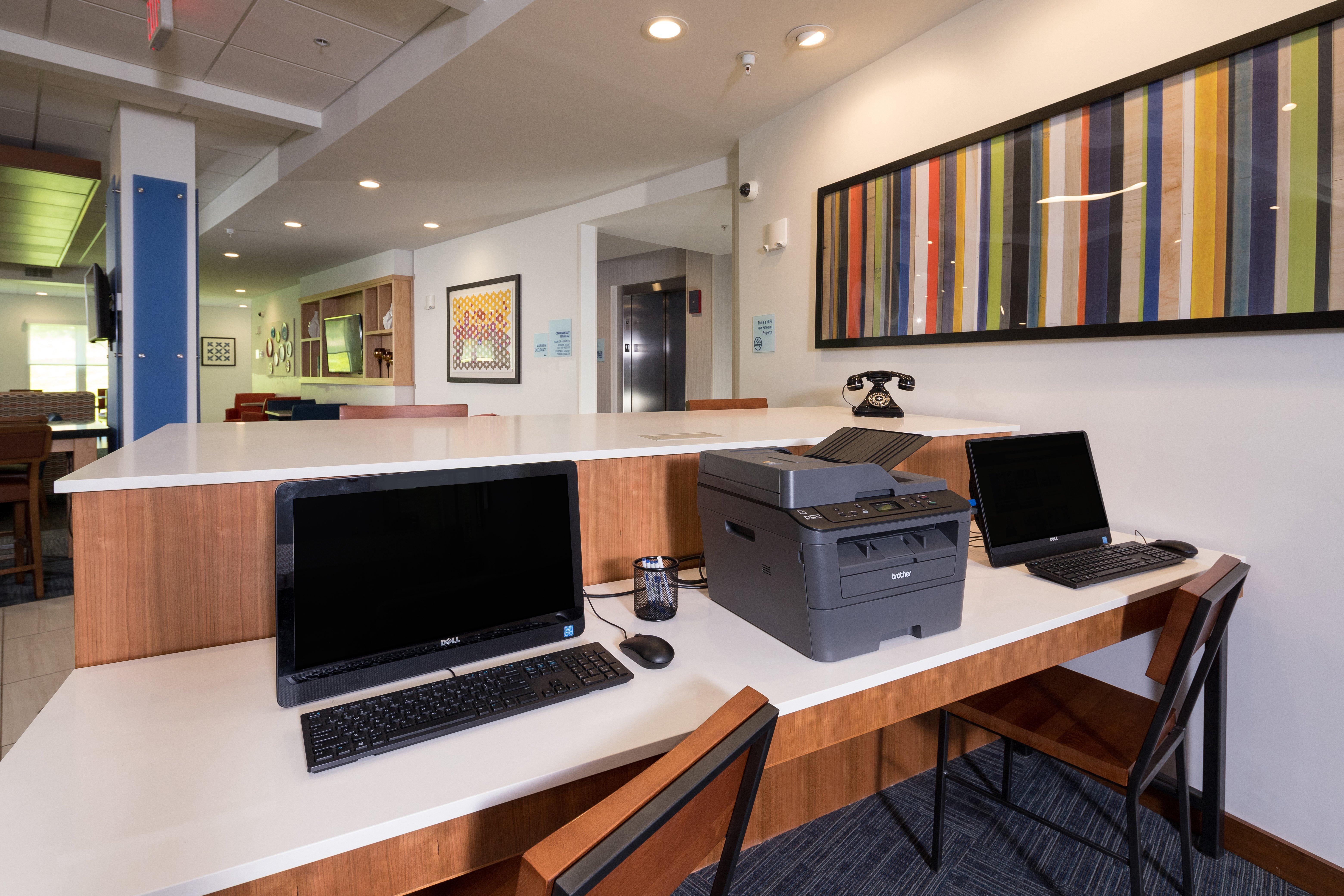 Holiday Inn Express & Suites - Portage By Ihg Exterior foto